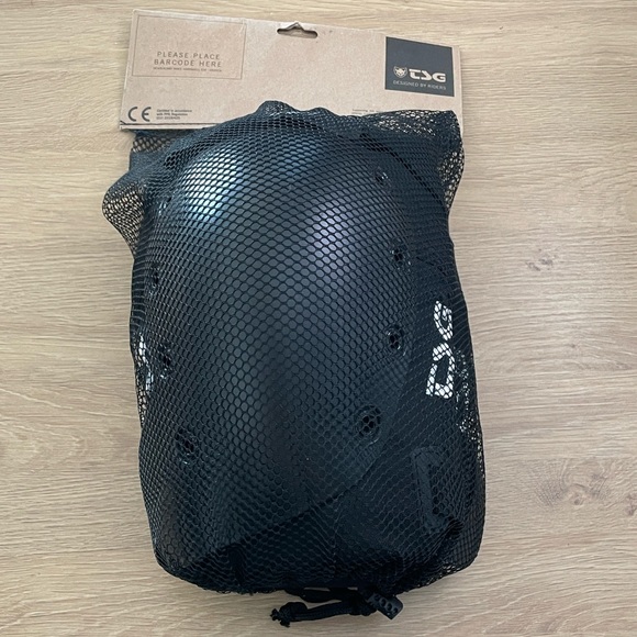 TSG Knee Pad Force V Size Extra Large Skateboard Roller Derby - Picture 1 of 1